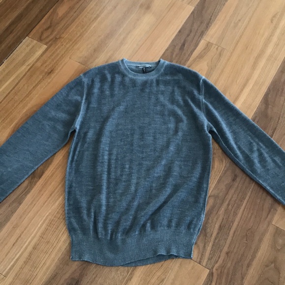 ๐x3HP๐Grey Italian menโs sweater - Picture 3 of 7